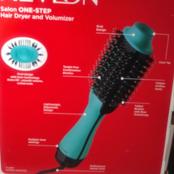 Revlon one step hair dryer n vomumizer - Picture 2 of 5